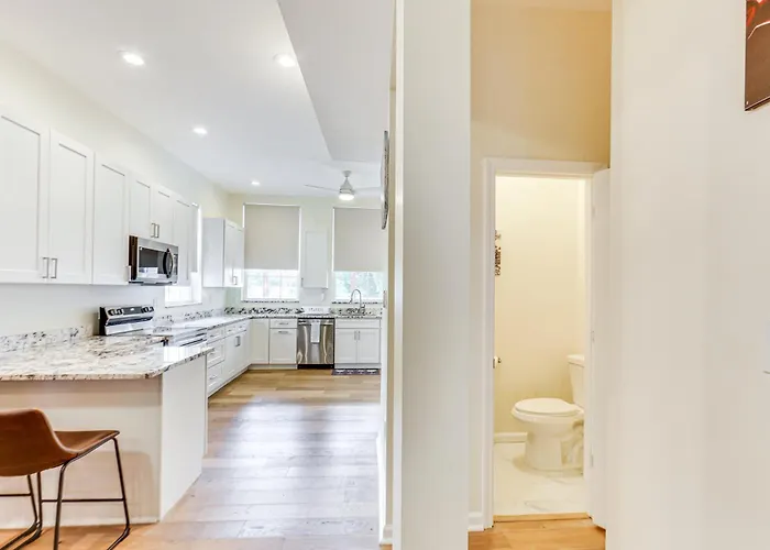 Holiday home W/ Skyline Views: Walk To Stadium! Pittsburgh
